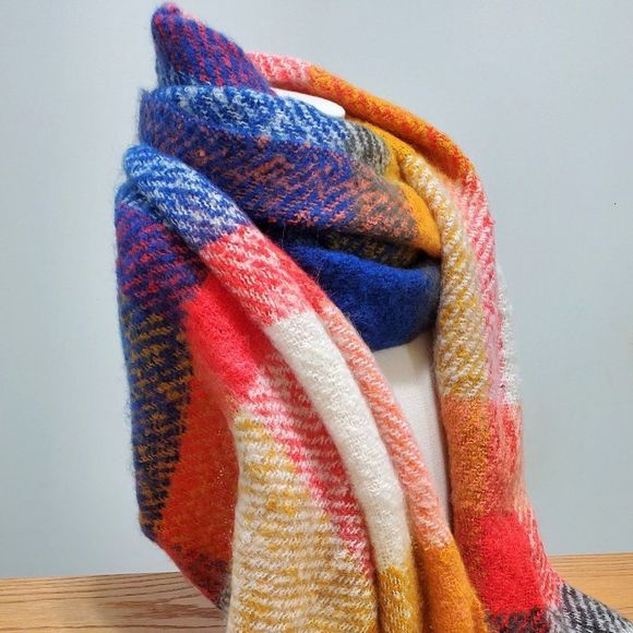 PLAID CHECK PATTERNED COZY OBLONG SCARF/WRAP - Picture 5 of 5